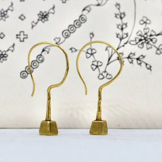 Circle Hook with Cube Drop Earrings 18k